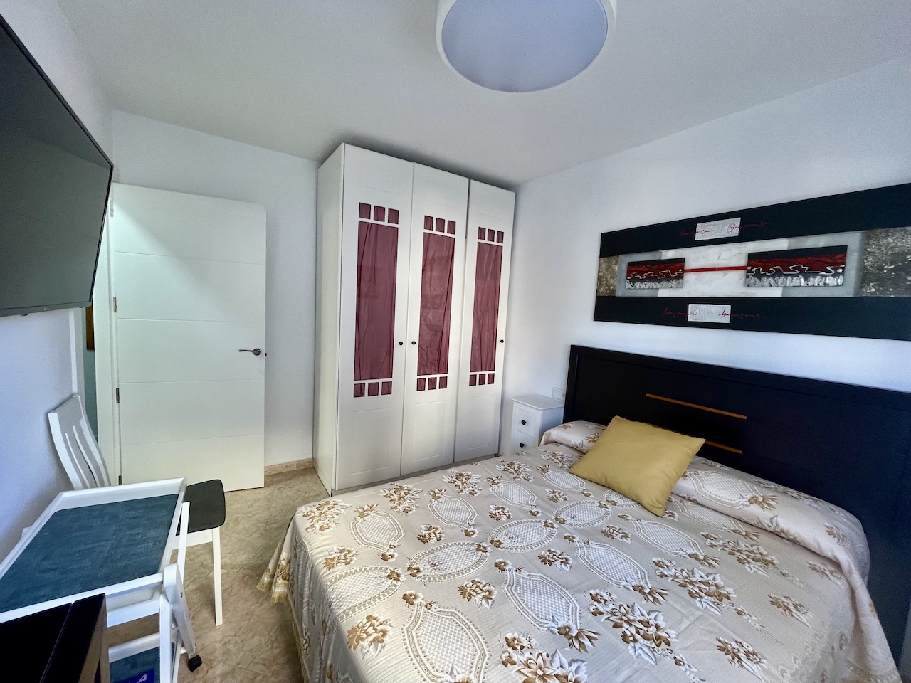 Renovated apartment for sale just 200 meters from the beach in Torre del Mar