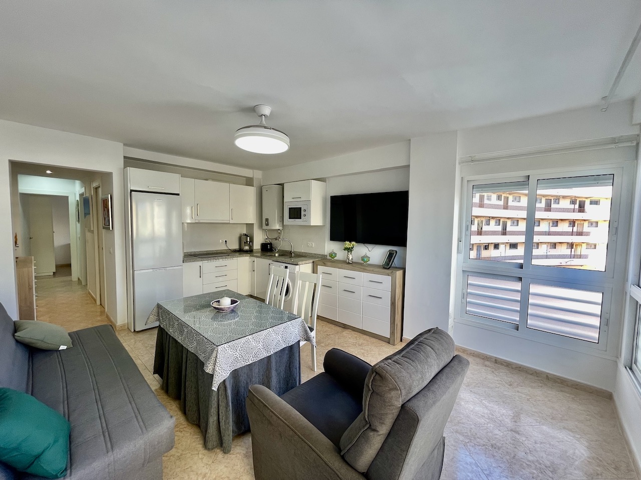 Renovated apartment for sale just 200 meters from the beach in Torre del Mar