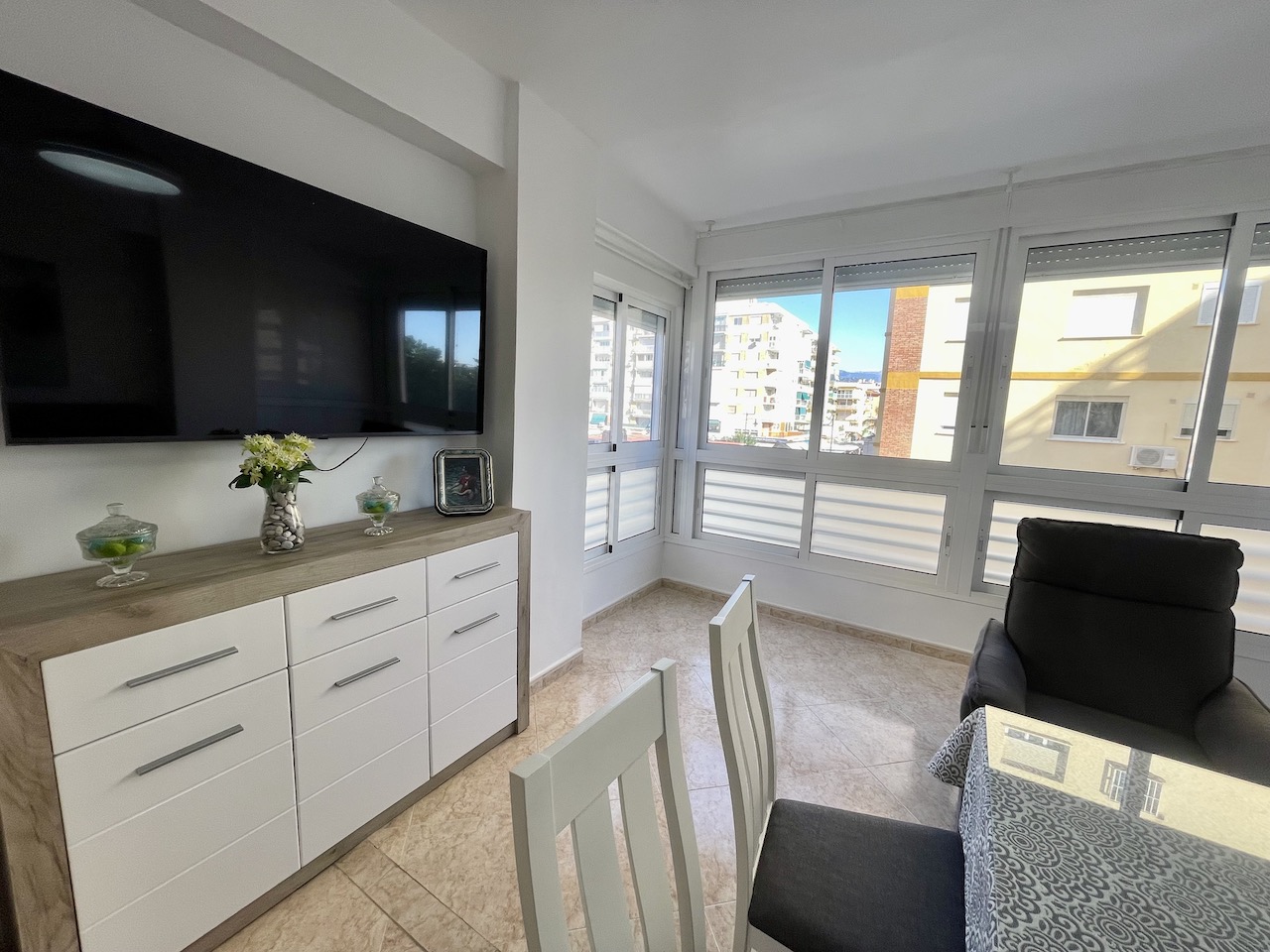 Renovated apartment for sale just 200 meters from the beach in Torre del Mar