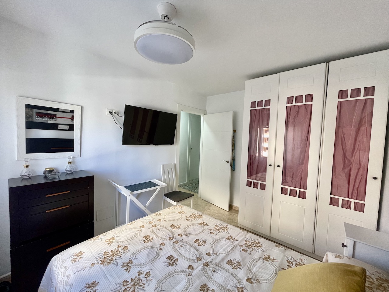 Renovated apartment for sale just 200 meters from the beach in Torre del Mar