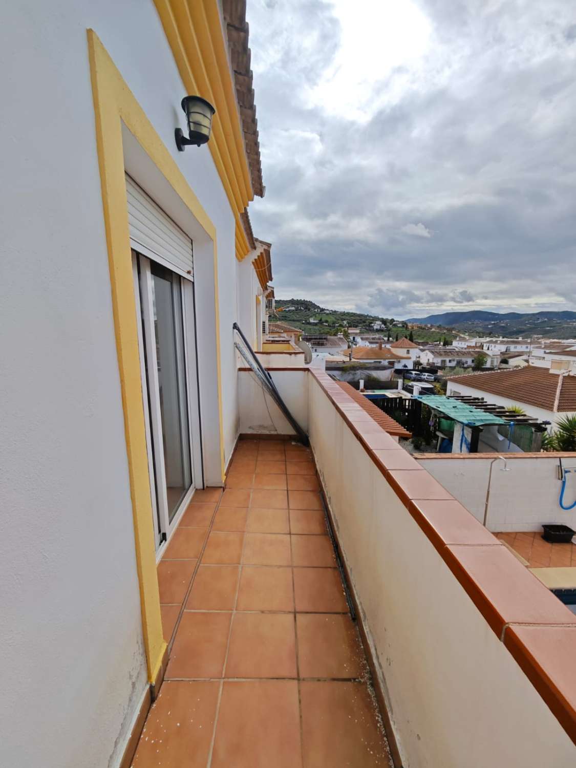 Semi-detached house on the Don Manuel Bridge