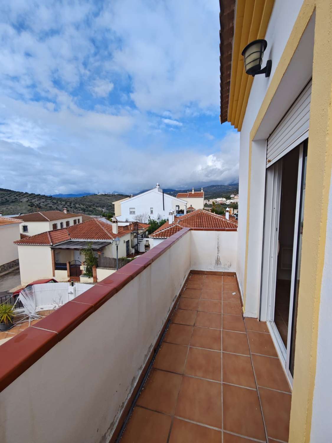 Semi-detached house on the Don Manuel Bridge