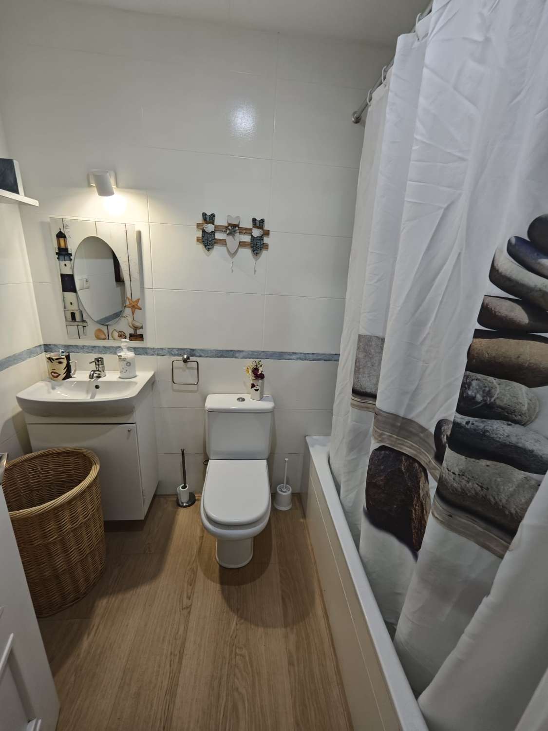 BAR SPECTACULAIRE À EL TOMILLAR