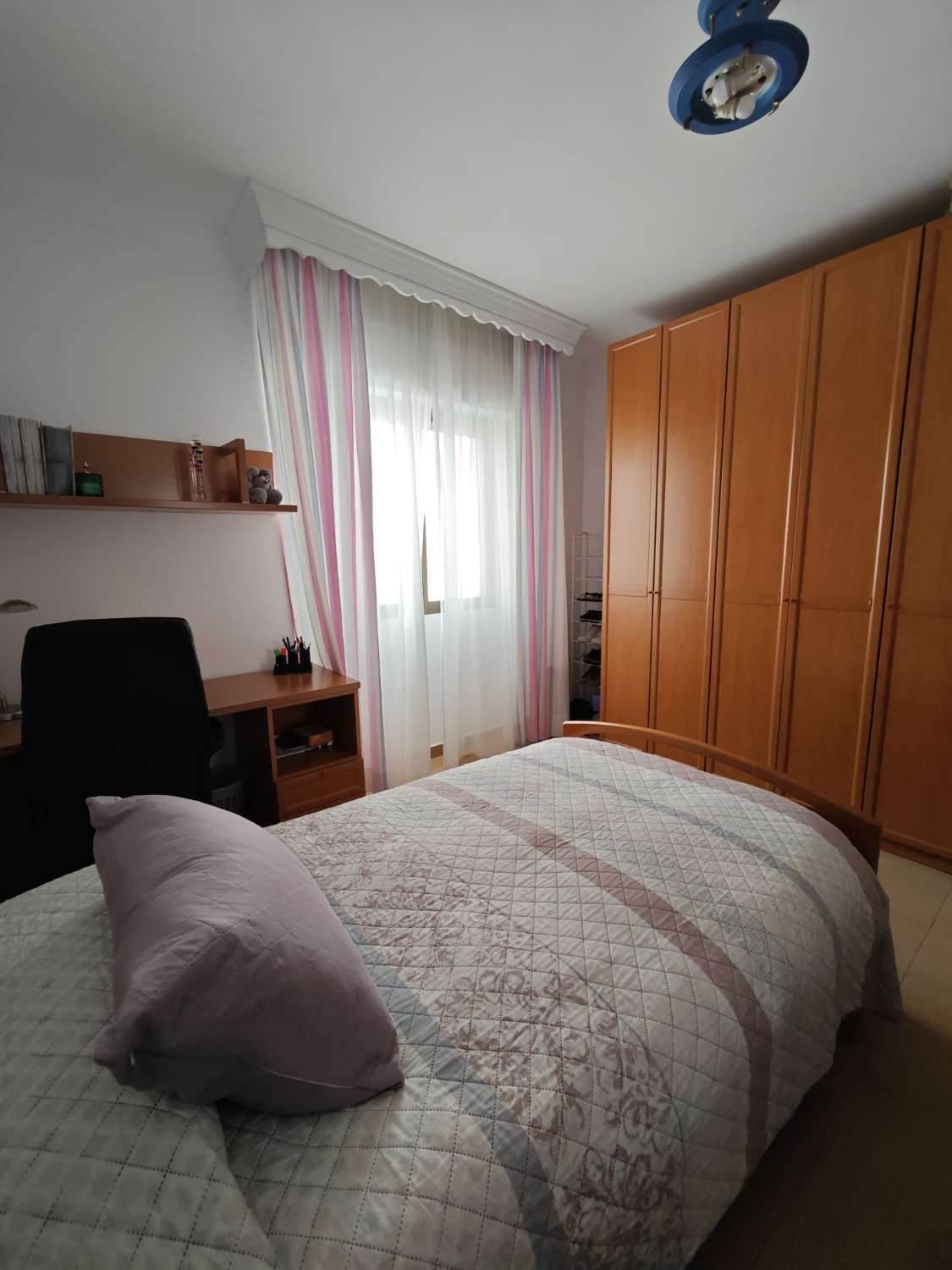 Amplio y luminoso piso en Algarrobo pueblo