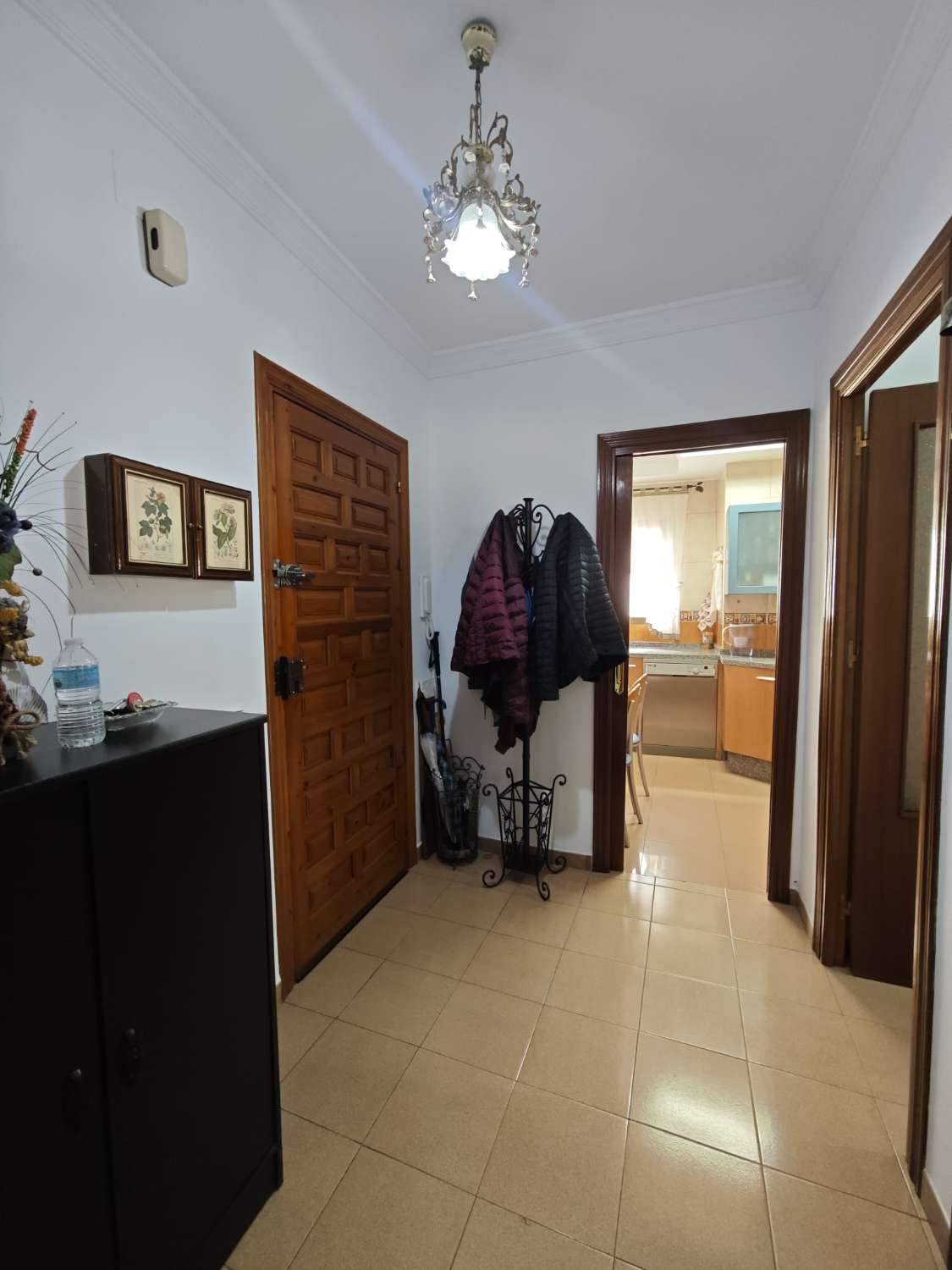 Amplio y luminoso piso en Algarrobo pueblo