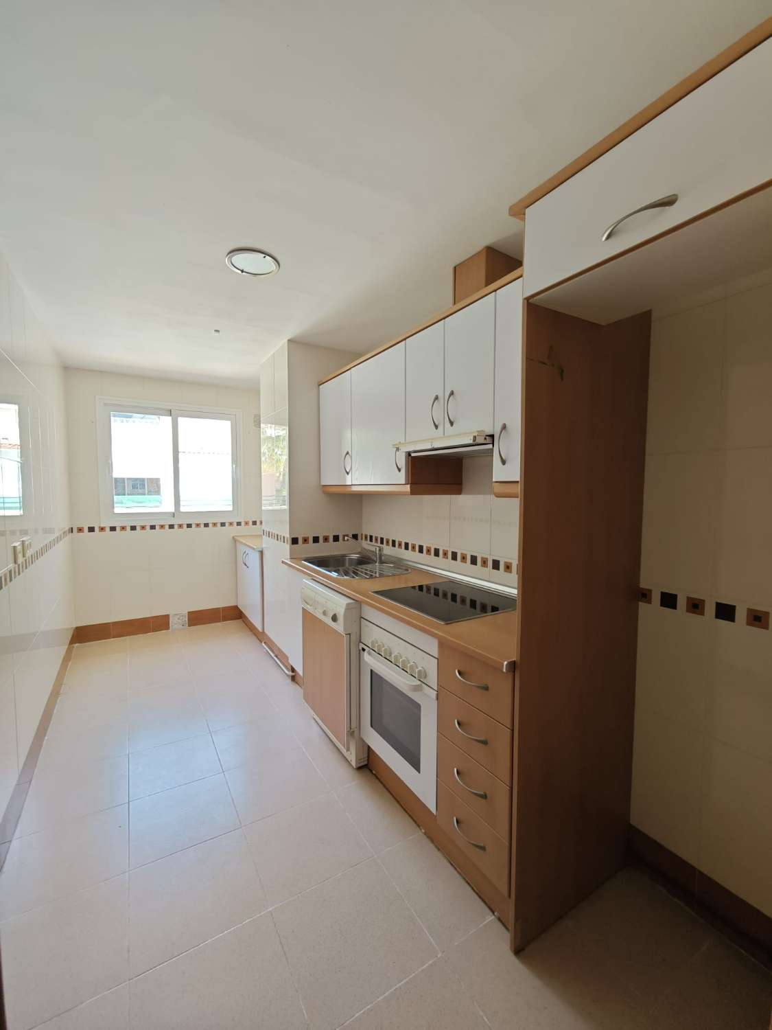 Estupendo piso  con terraza en Baviera Golf