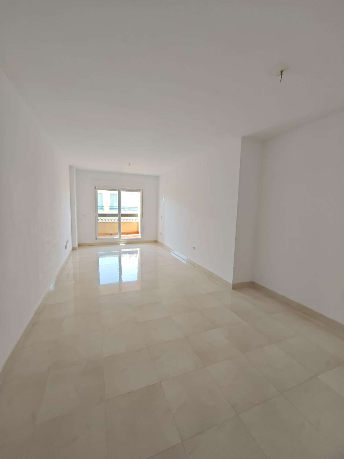 Estupendo piso  con terraza en Baviera Golf