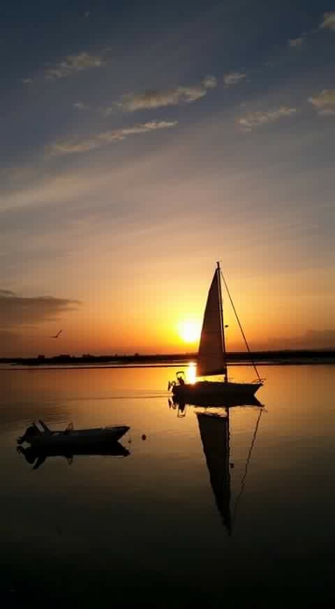 Studio 100 metrin päässä rannasta, jossa on uima-allas ja tenniskenttä