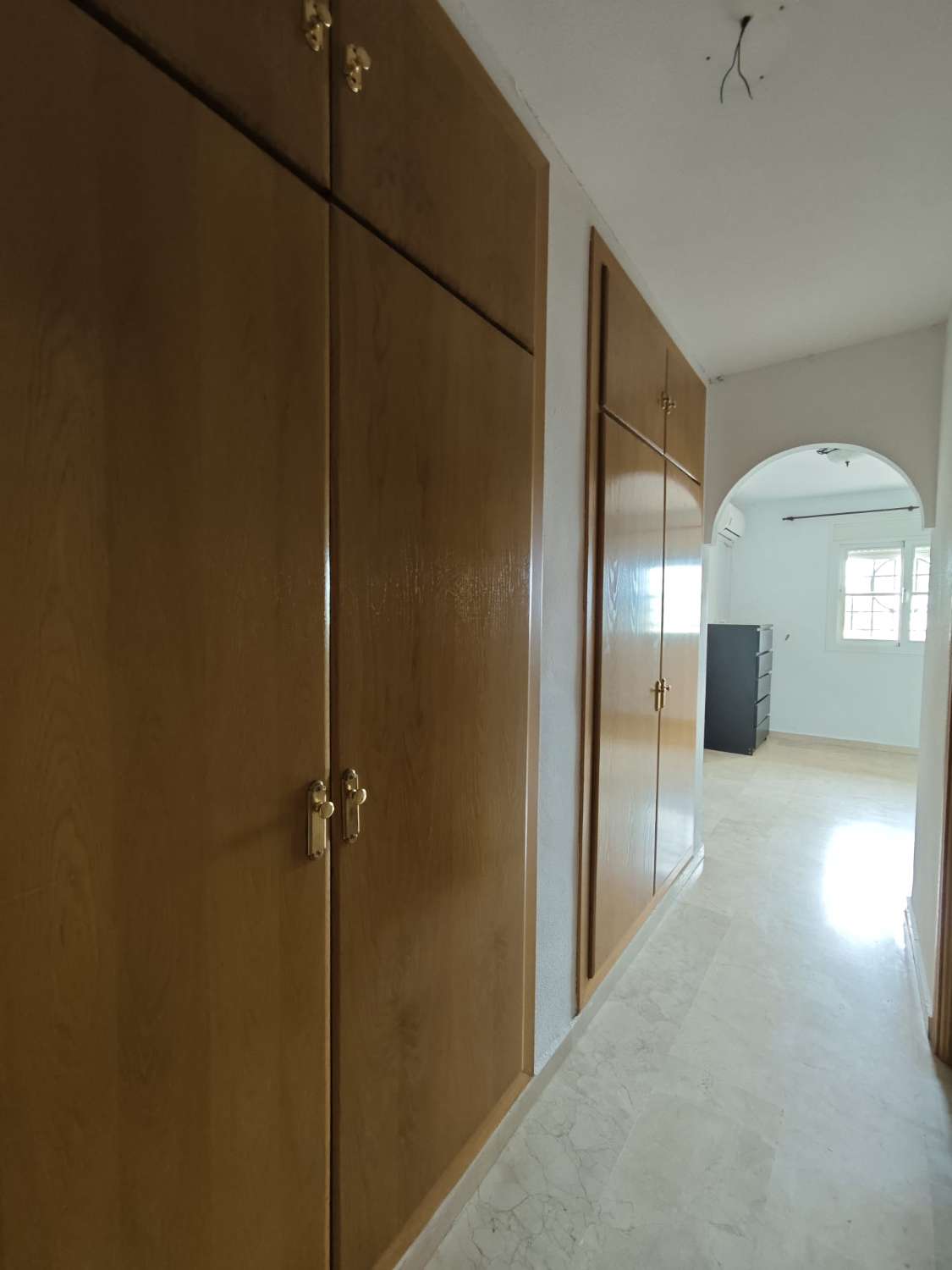 Amplio piso en Baviera Golf con terraza, parking y zonas comunes