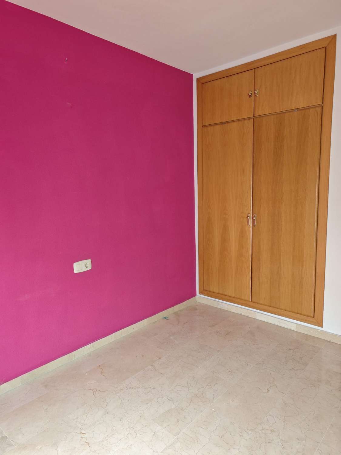 Amplio piso en Baviera Golf con terraza, parking y zonas comunes