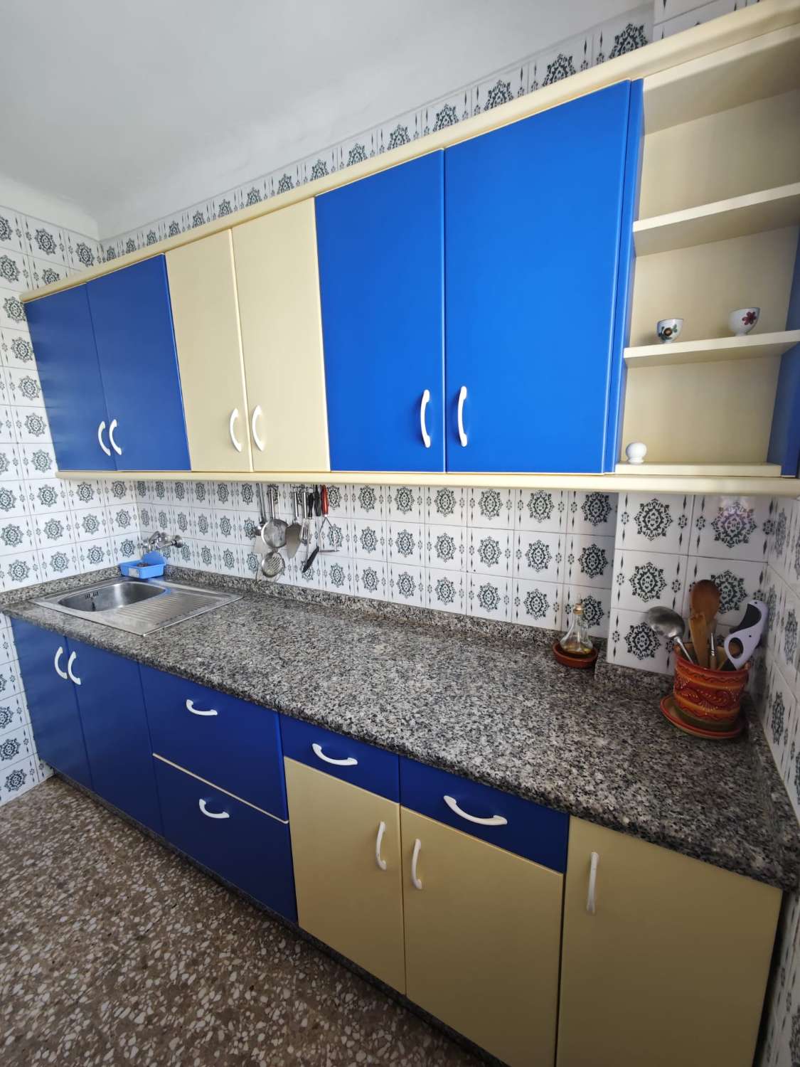 距离海滩250米的托雷德尔马尔公寓