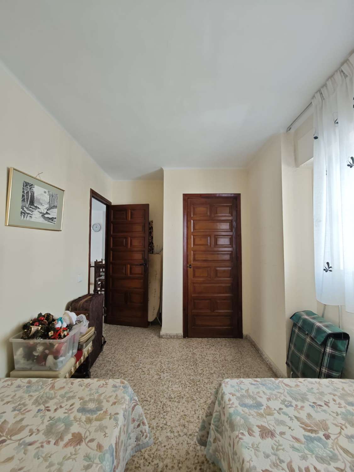 距离海滩250米的托雷德尔马尔公寓