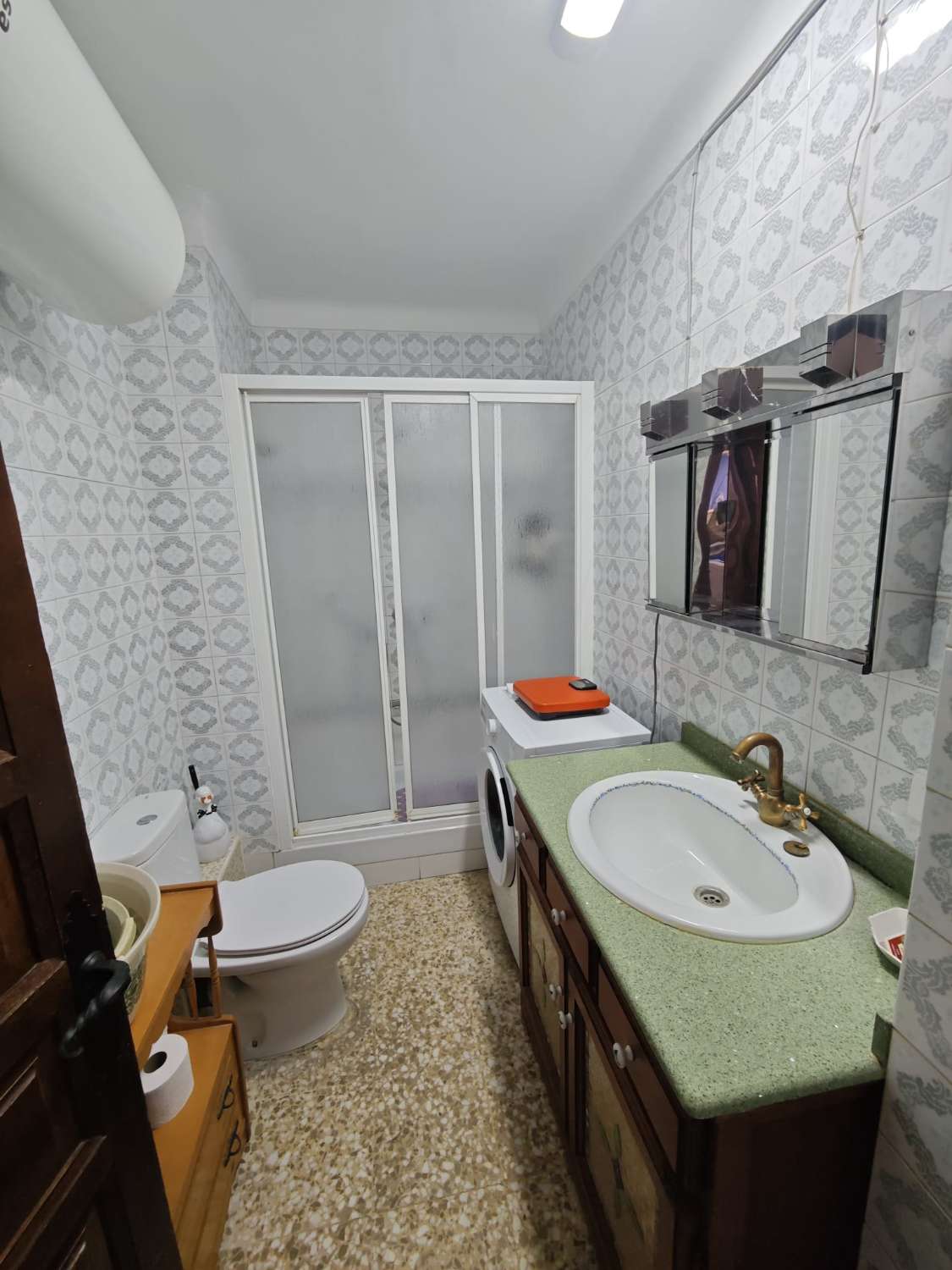 距离海滩250米的托雷德尔马尔公寓