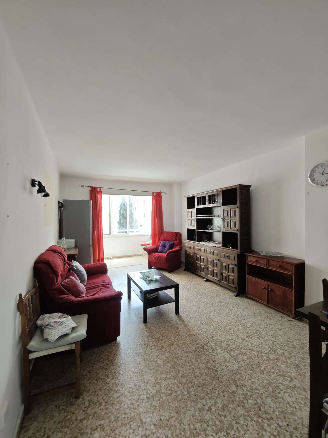 距离海滩250米的托雷德尔马尔公寓