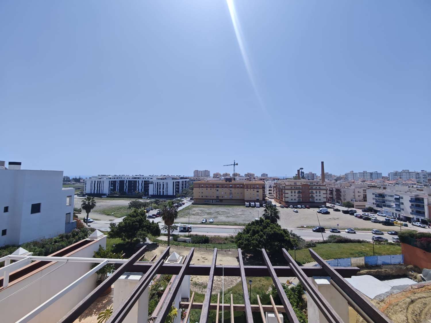 El Tomillar 阳台上的双拼顶层公寓