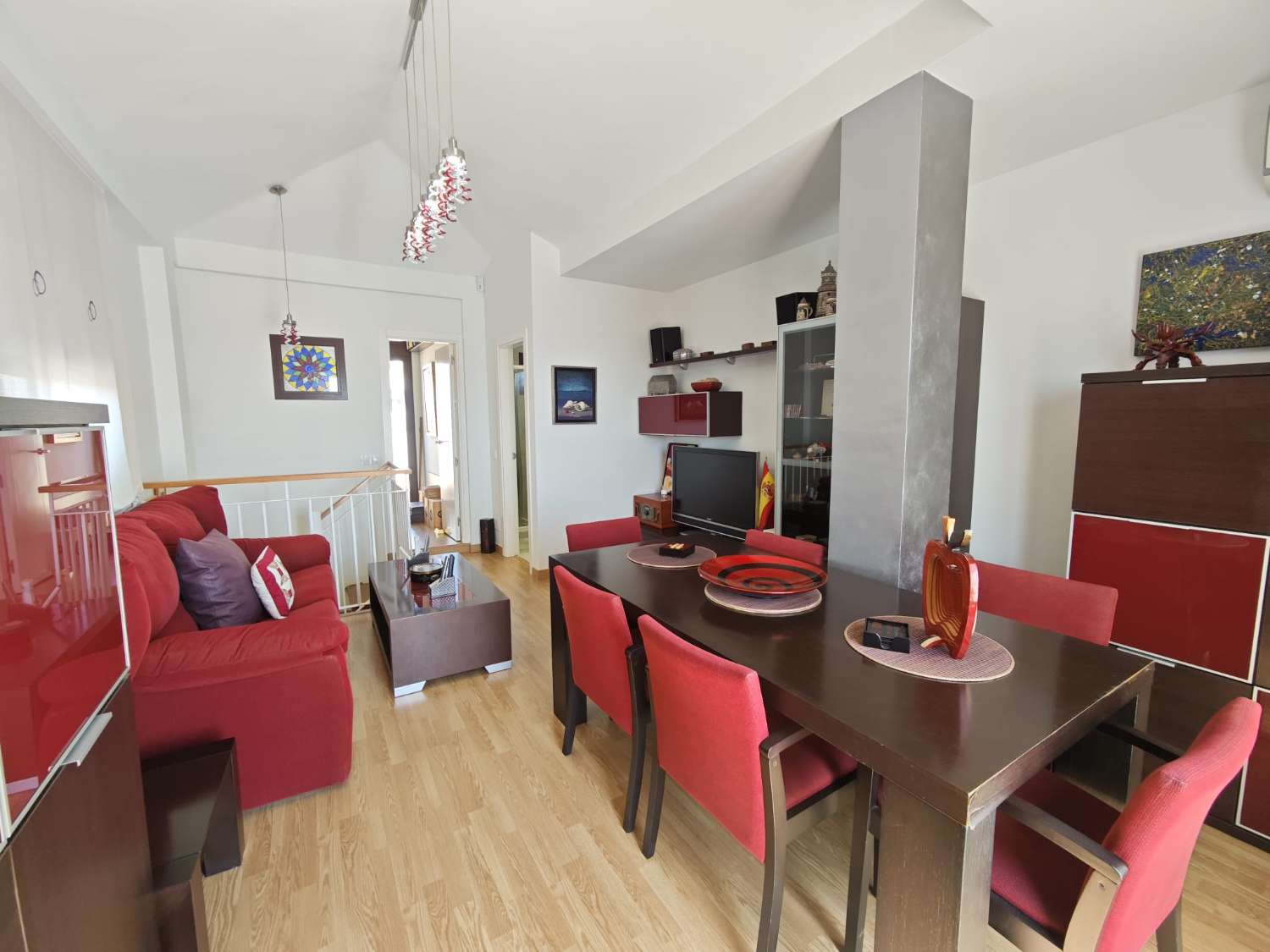 El Tomillar 阳台上的双拼顶层公寓