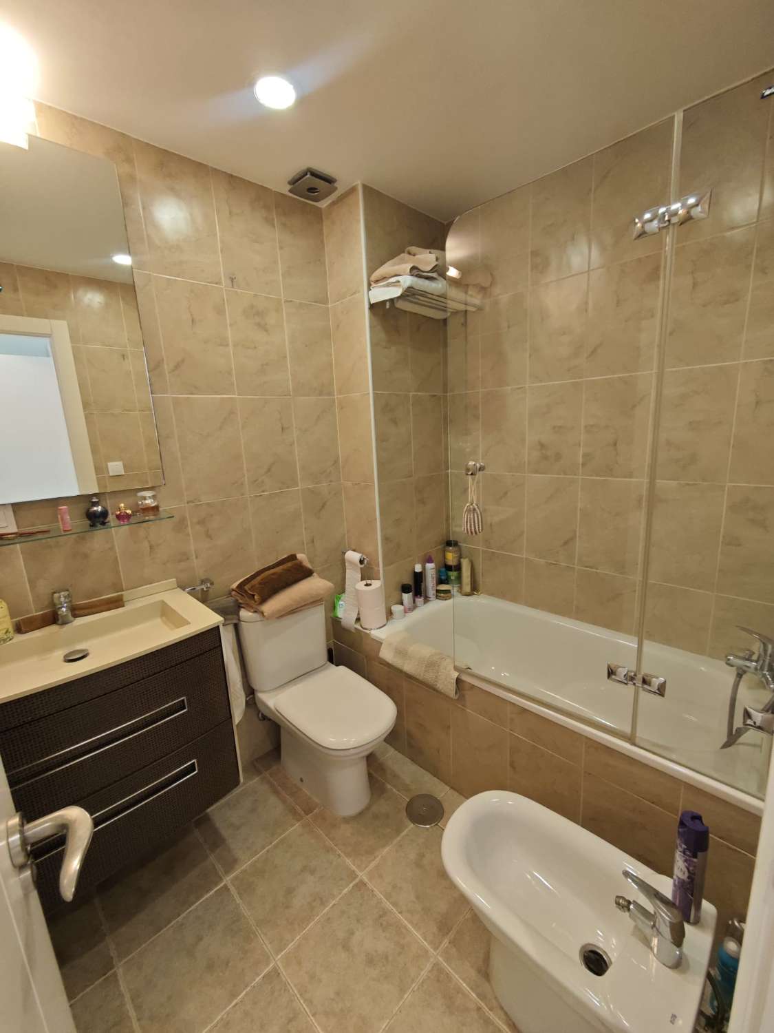 El Tomillar 阳台上的双拼顶层公寓