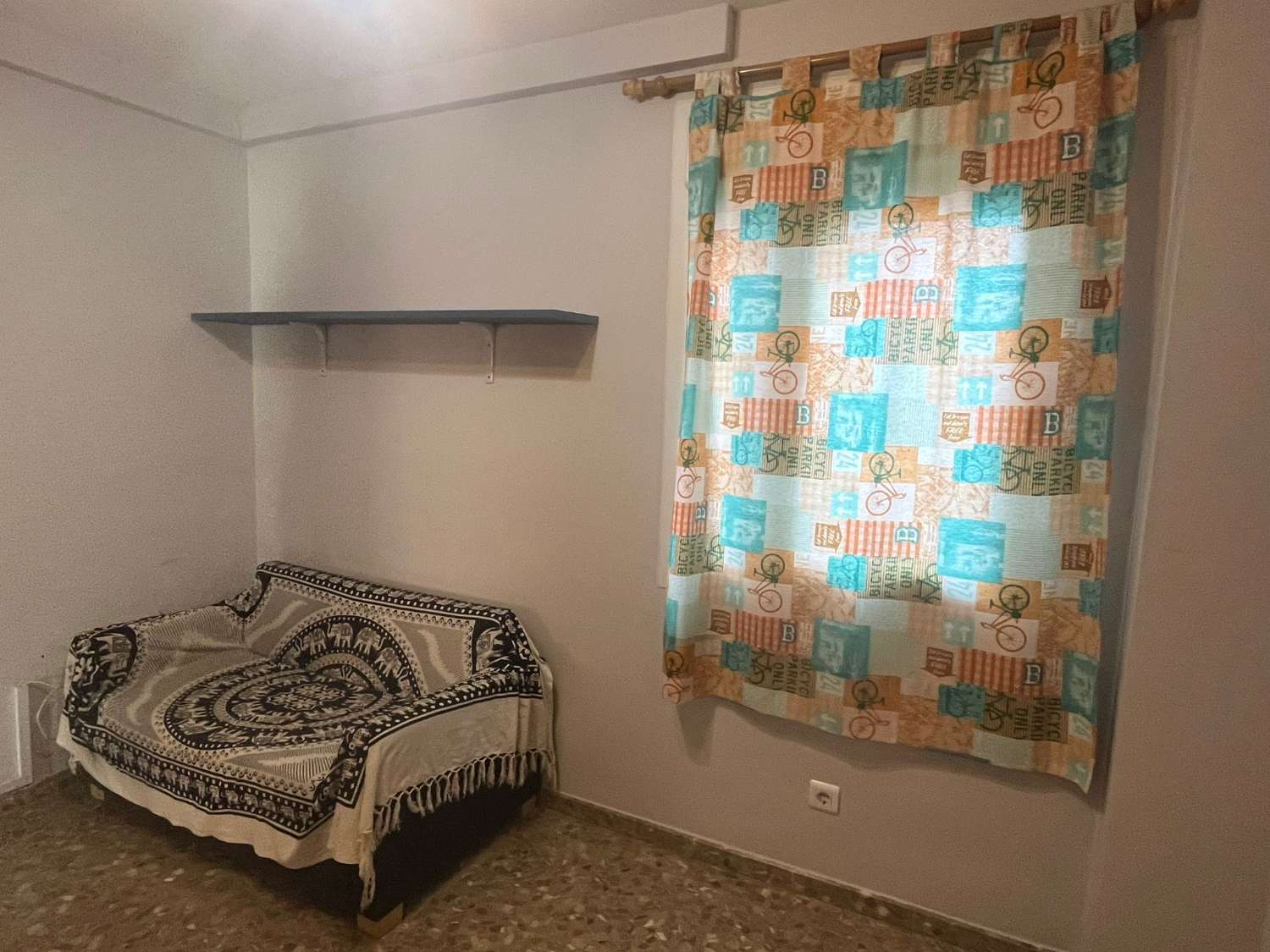 En venta piso en Torre del Mar - Viñamalaga