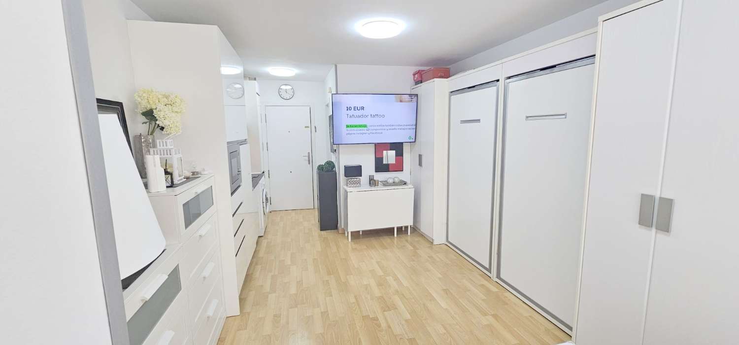 Smukt renoveret atelier i centrum af Torre del Mar