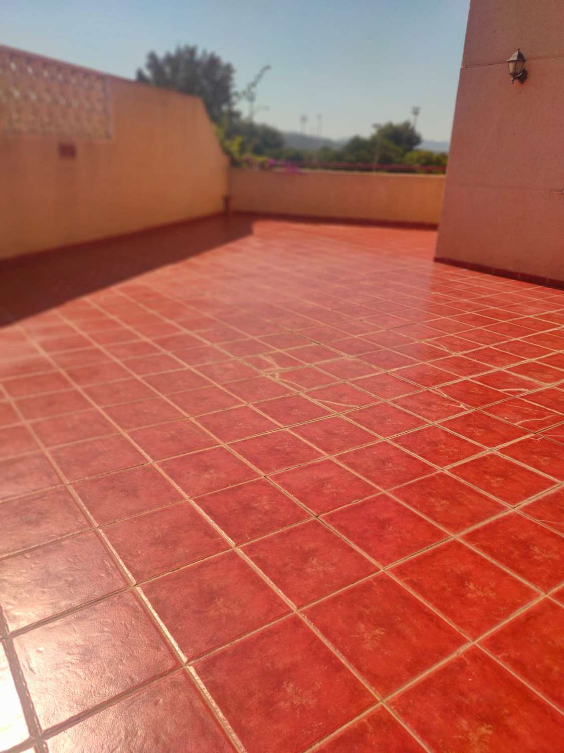 Spectacular sunny apartment of 180m² with terrace, pool and parking