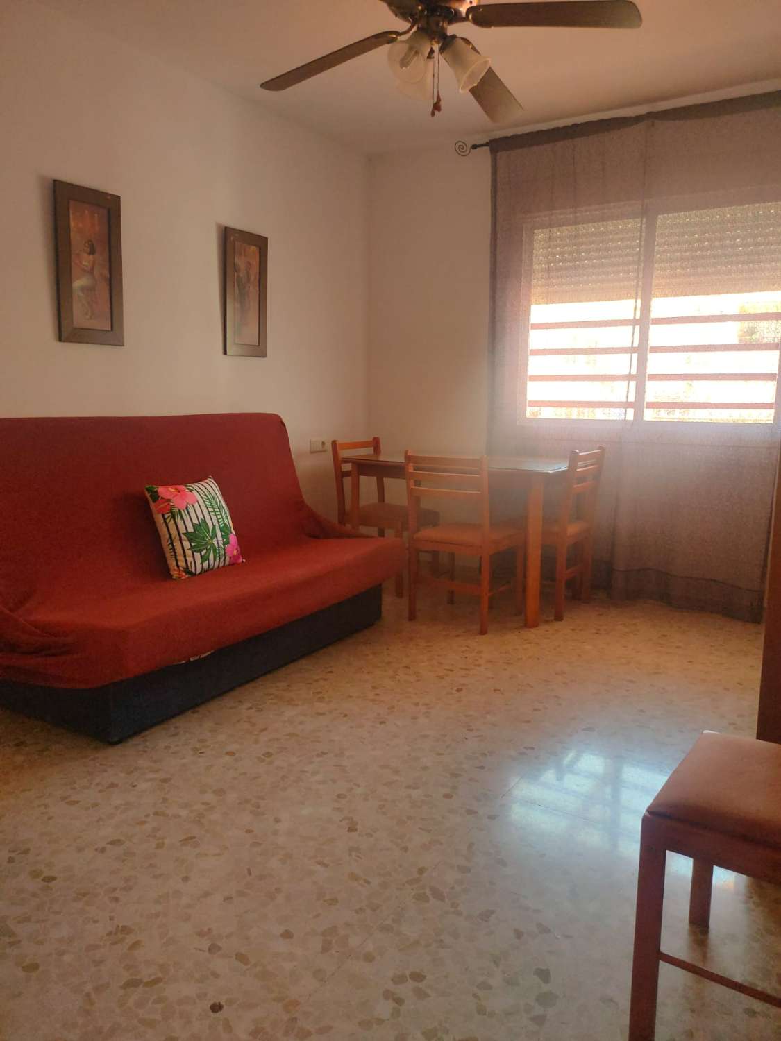 Spectacular sunny apartment of 180m² with terrace, pool and parking