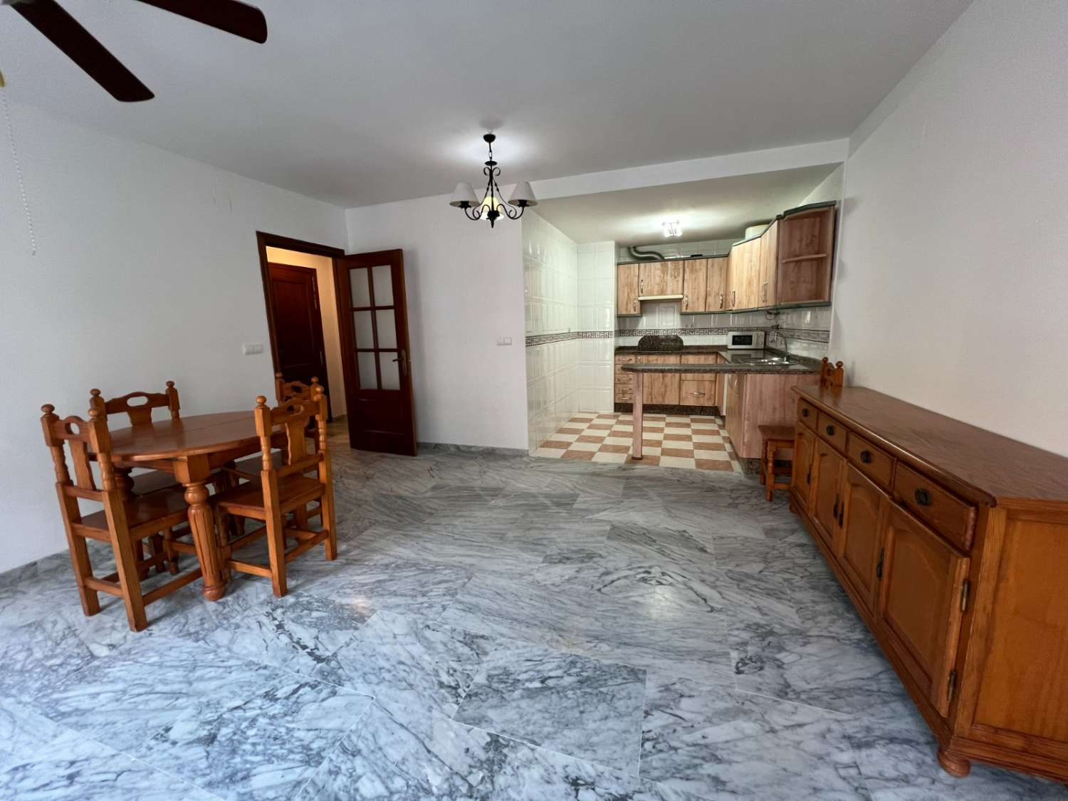 ¡Fantástica oportunidad en Torre del Mar!