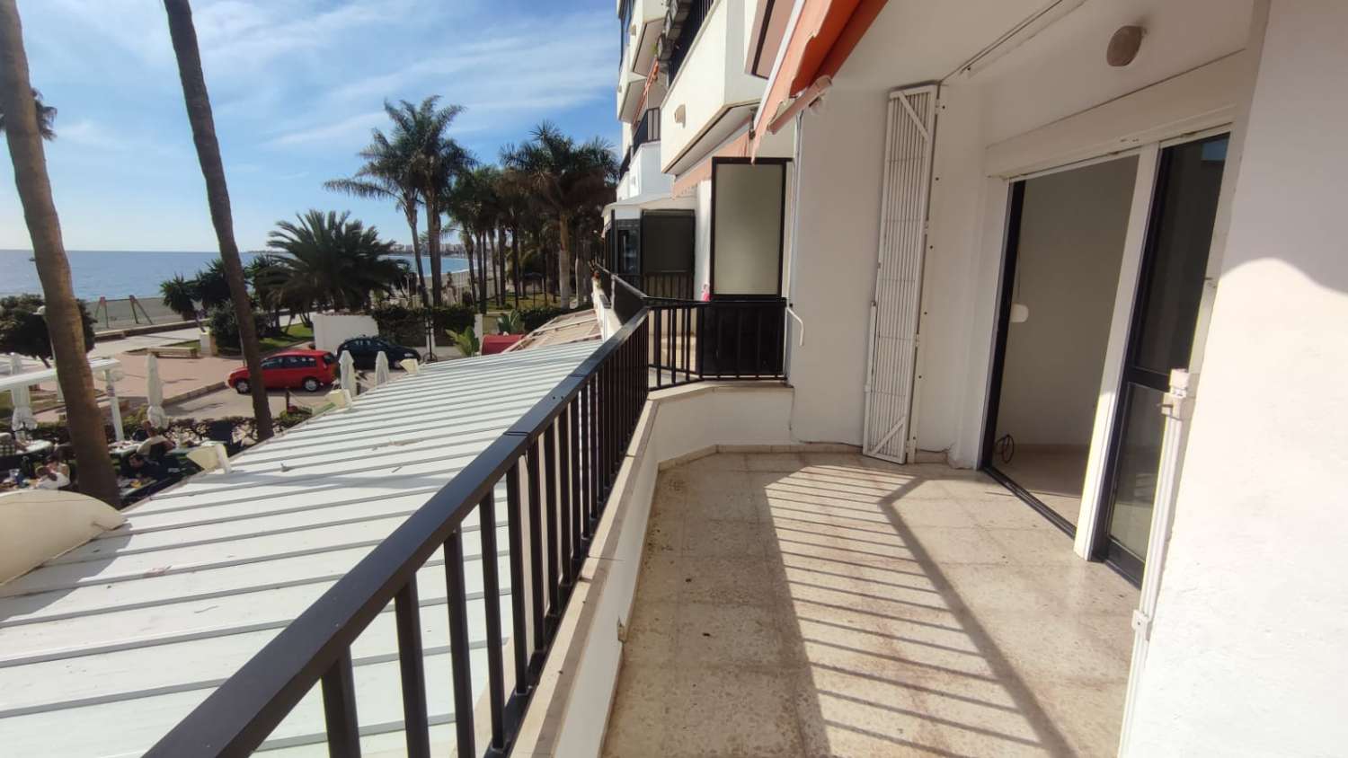 PISO EN VENTA CALETA DE VELEZ
